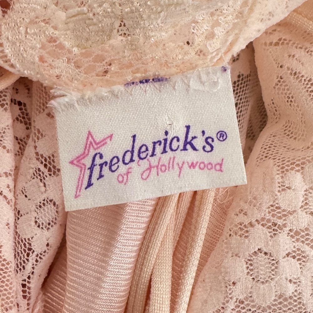 Frederick's of Hollywood Vintage Pale Pink Nylon Lace Nightgown Slip Dress - Picture 15 of 15